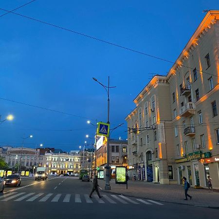 Modern Luxury Studio In The Center Of Kharkiv At Konstitutsii Square Luaran gambar