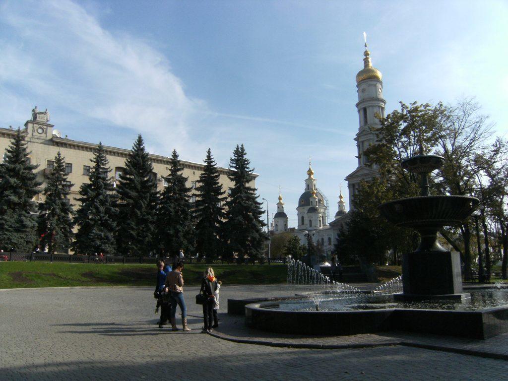 Modern Luxury Studio In The Center Of Kharkiv At Konstitutsii Square Luaran gambar