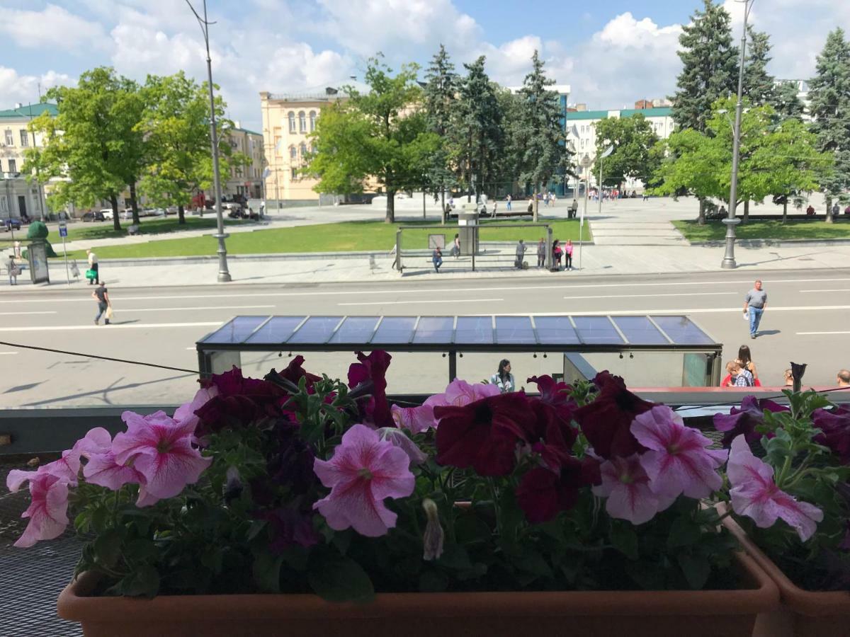 Modern Luxury Studio In The Center Of Kharkiv At Konstitutsii Square Luaran gambar