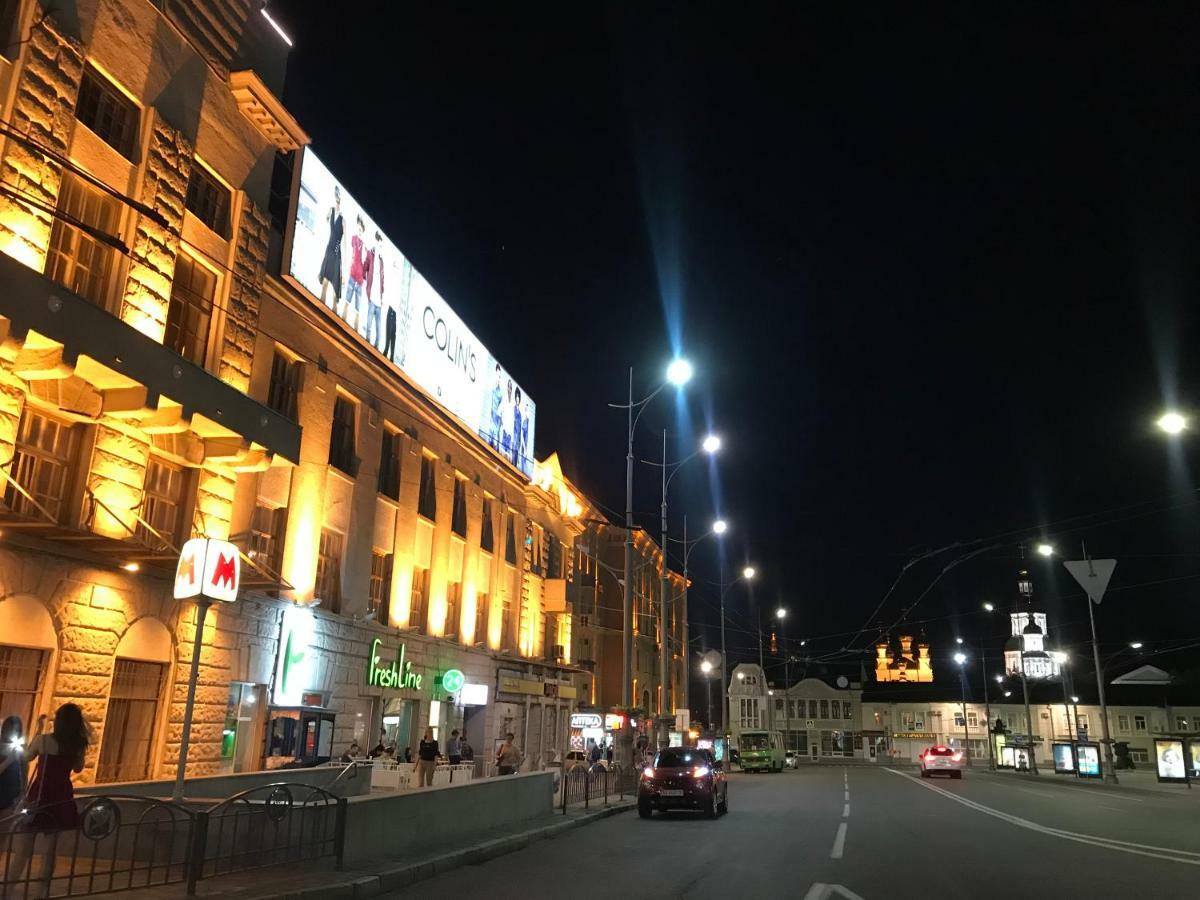 Modern Luxury Studio In The Center Of Kharkiv At Konstitutsii Square Luaran gambar