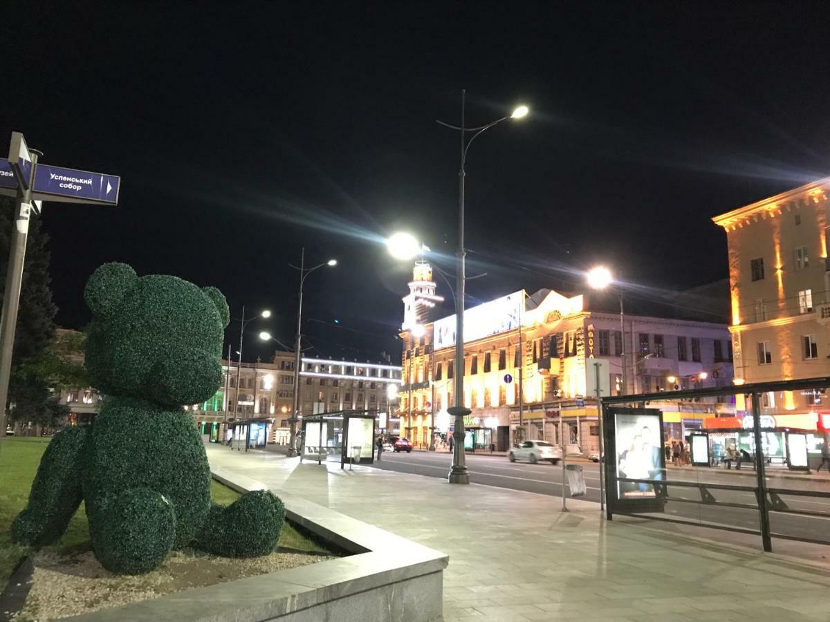 Modern Luxury Studio In The Center Of Kharkiv At Konstitutsii Square Luaran gambar