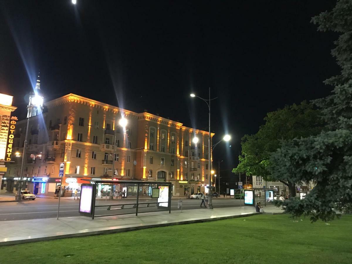 Modern Luxury Studio In The Center Of Kharkiv At Konstitutsii Square Luaran gambar